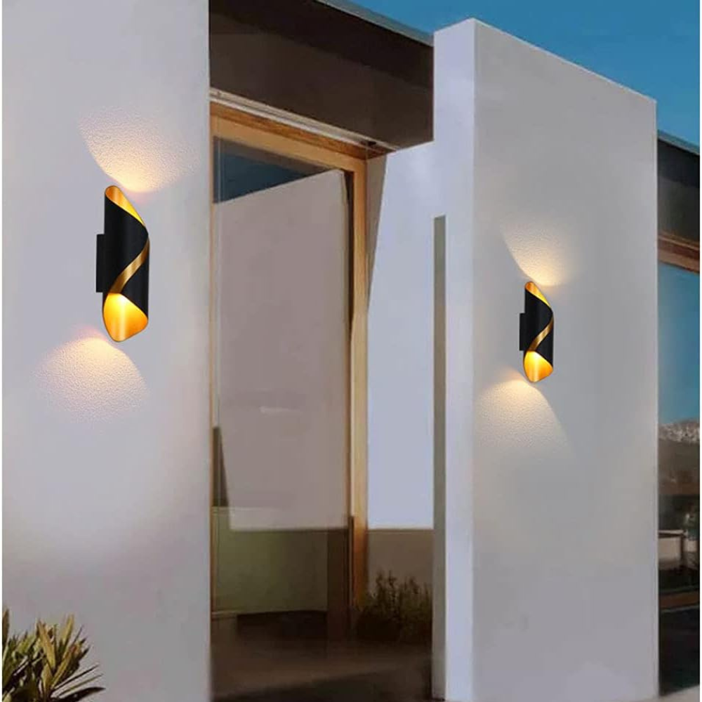 Royaleva Modern LED Outdoor Wall Lamp - Weather-Resistant, Energy-Efficient Design