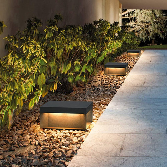 Dimmable Solar Outdoor Lamp with Remote - Ideal for Gardens, Patios, and Courtyards - Large