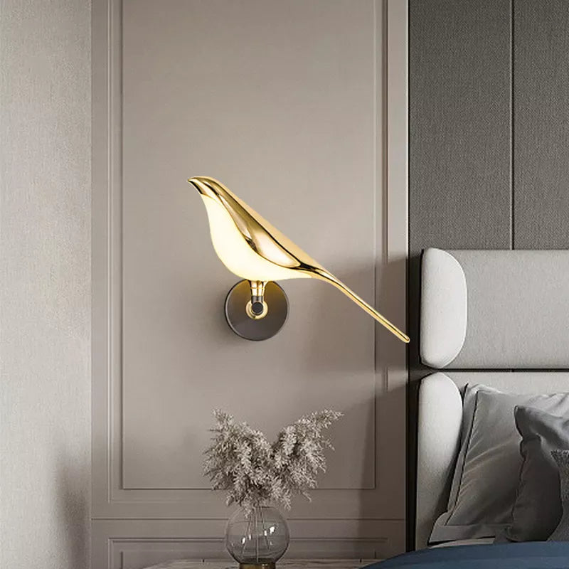 Modern Bird Wall Light - Rotatable Gold LED Wall Sconce - One Bird / Warm White