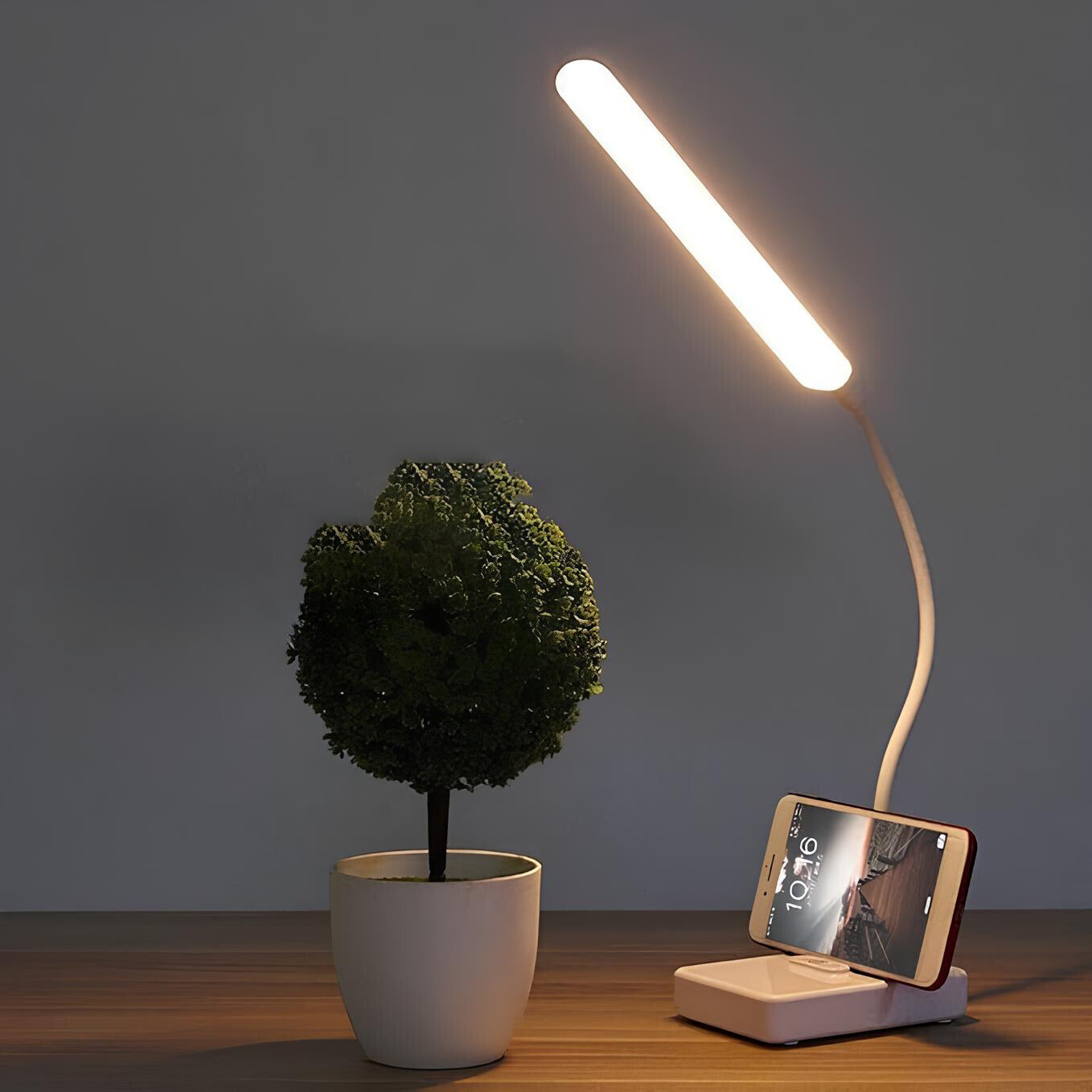 Flexible desk lamp with adjustable lighting, USB rechargeable and plug-in options, ideal for workspace, reading, and ambiance control