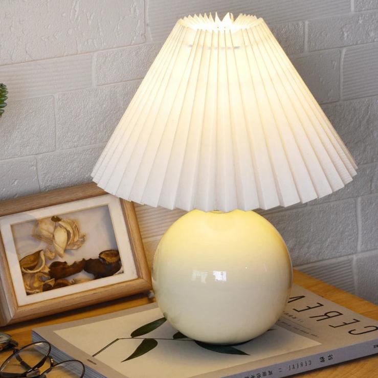 Ceramic Pleated Table Lamp with Tricolored LED