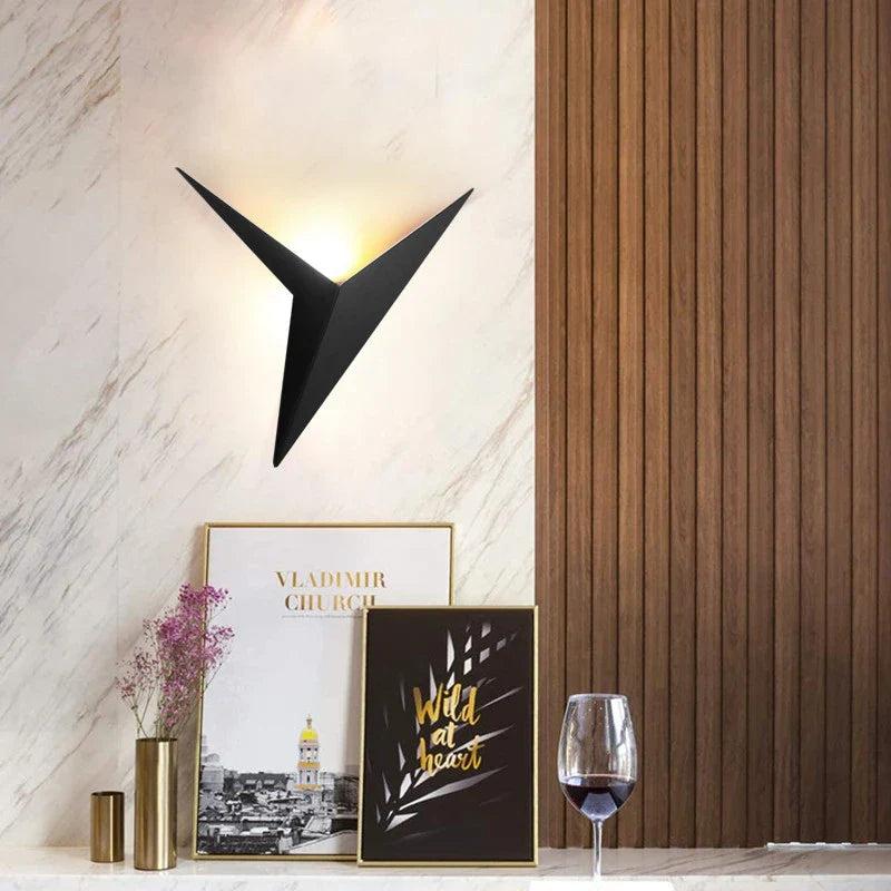 Royaleva Trigon Wall Light - Modern LED Triangular Wall Lamp, Black/White/Gold, Warm/Cool White