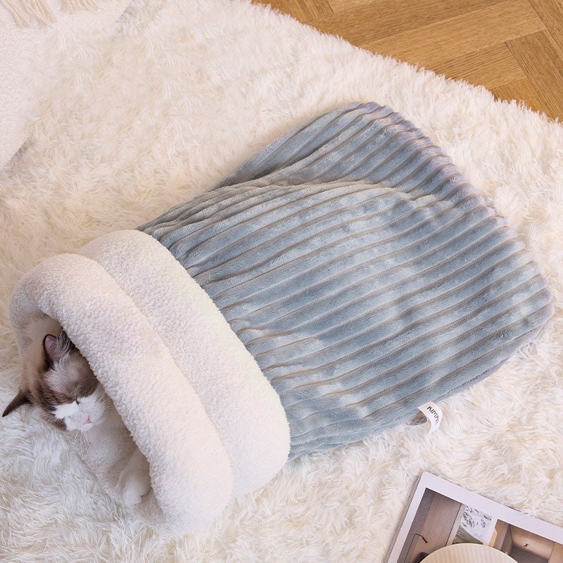 Pawellure Warm & Cozy Cat Sleeping Bag Bed - Plush & Portable Feline Retreat