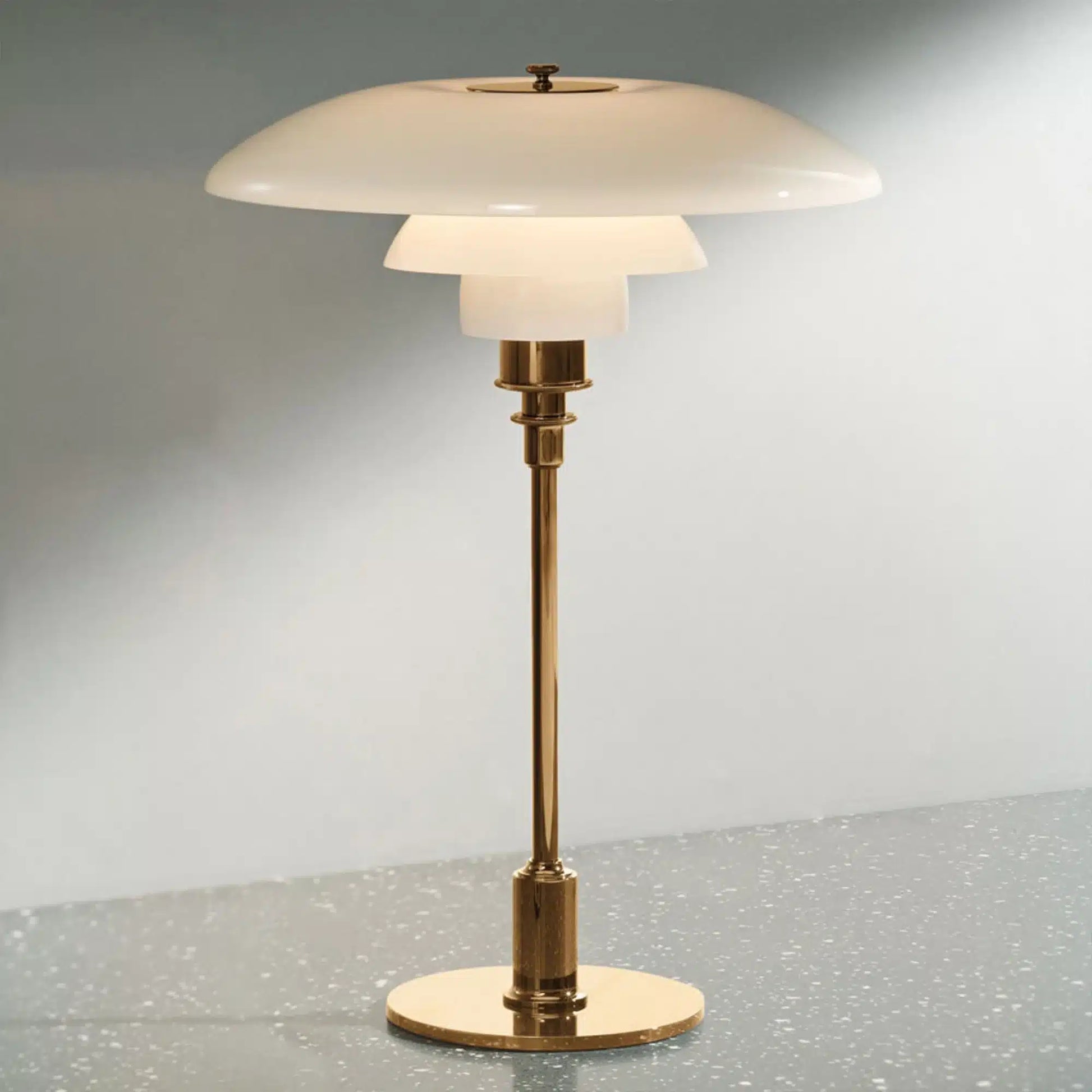 Vintage Mid-Century Modern Table Lamp - Sculptural Retro Desk Lamp for Sophisticated Interiors - White