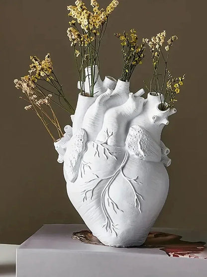 Royelux Creative Heart-Shaped Art Vase