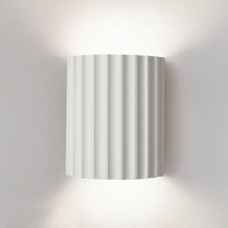 RoyaleGlow Elegant Resin Wall Light for Striking Stairway Ambiance - White / Warm White