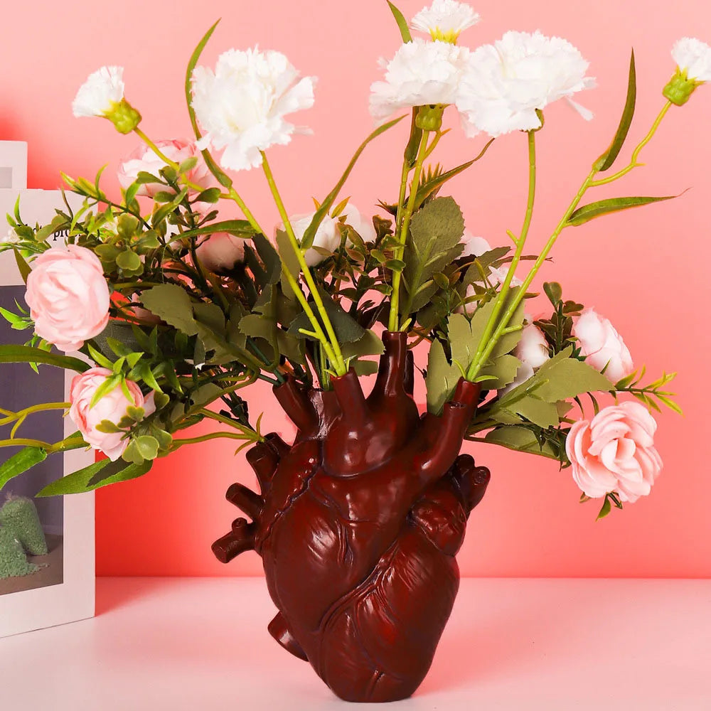 Royelux Creative Heart-Shaped Art Vase