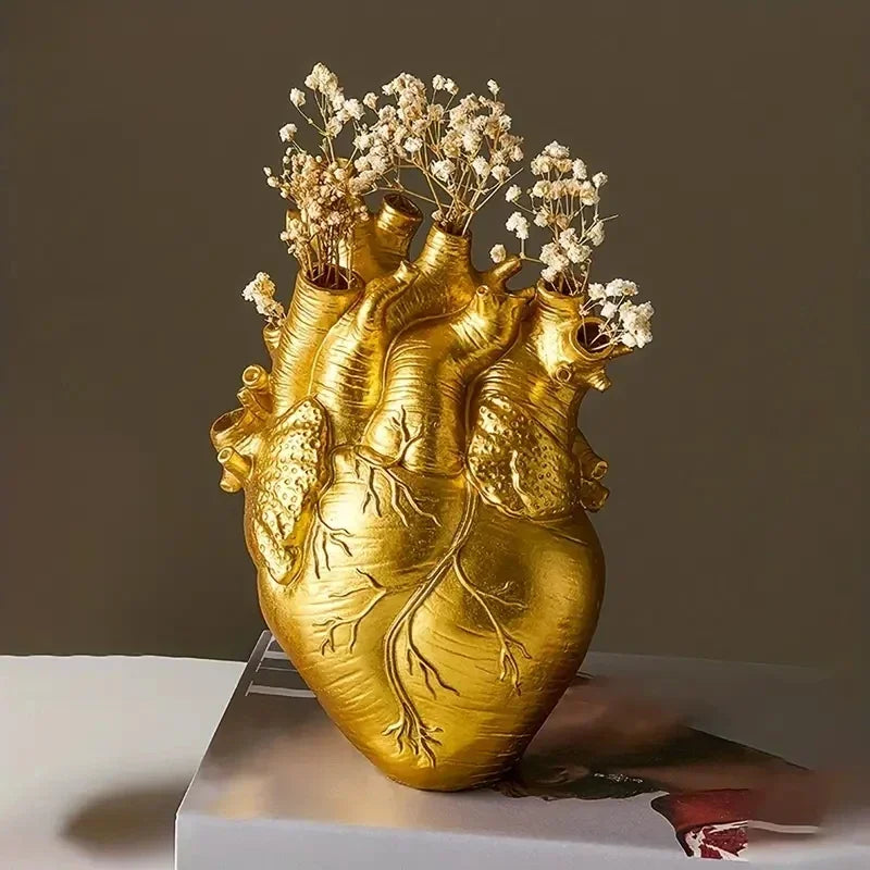 Royelux Creative Heart-Shaped Art Vase