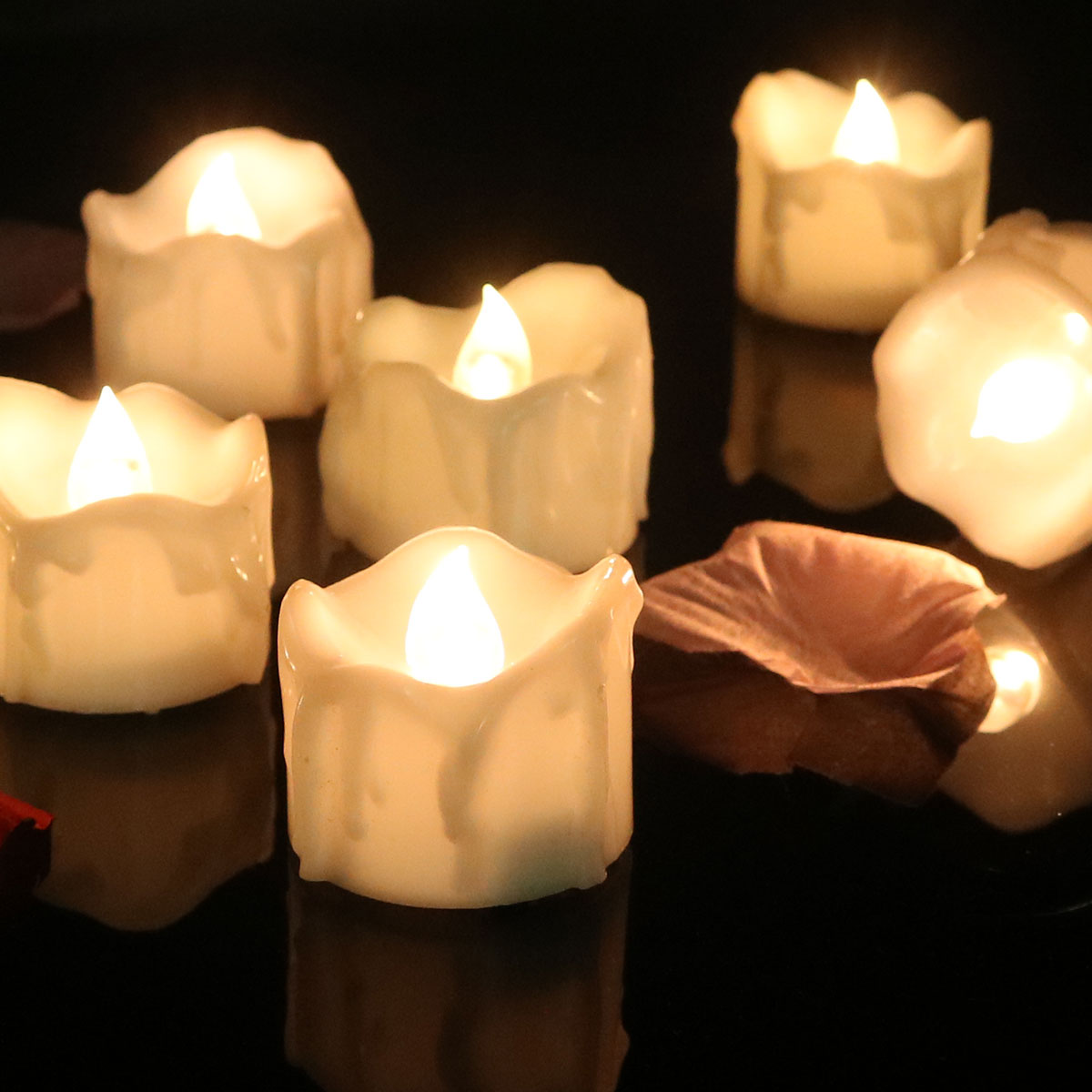 RoyaleGlow Flameless LED Candles - Flickering Flame Imitation - Warm / 12 candles