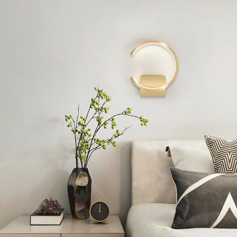 RoyaleGlow Modern Golden Copper Wall Lamp - Nordic LED Up & Down Lighting - TypeC Blanc / 3 Lumières (dimmable)