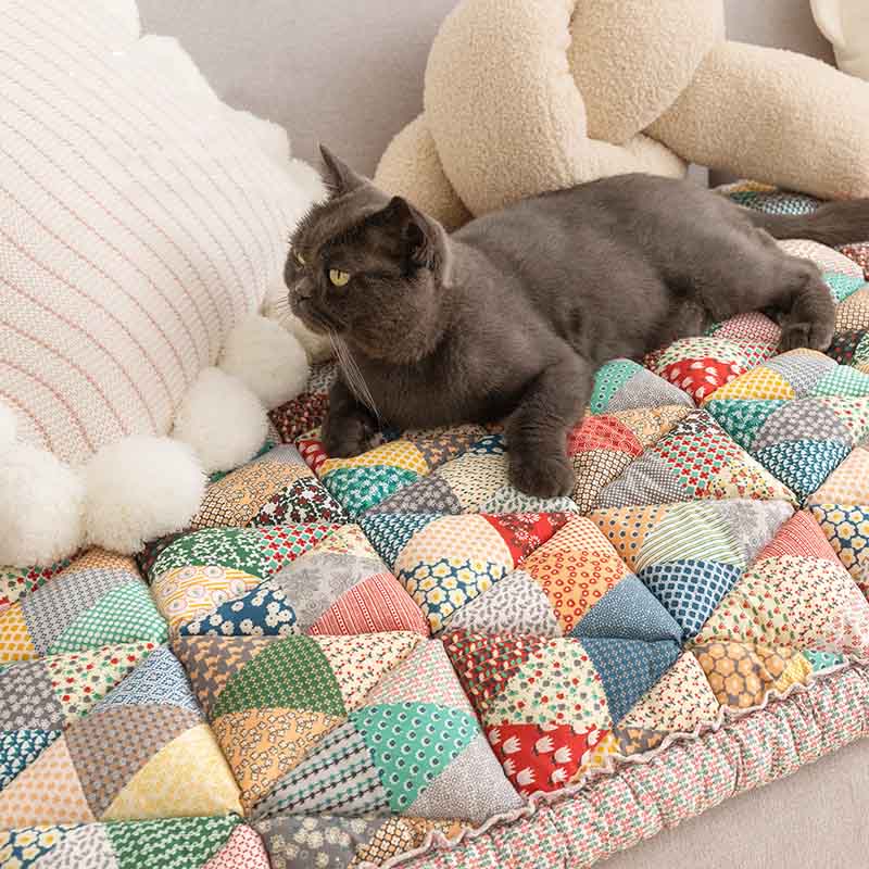 Pawelux Garden Chic Cotton Couch Protector Cover - Scratch-Resistant Sofa Shield for Pet Owners, Handmade with Non-Slip Bottom