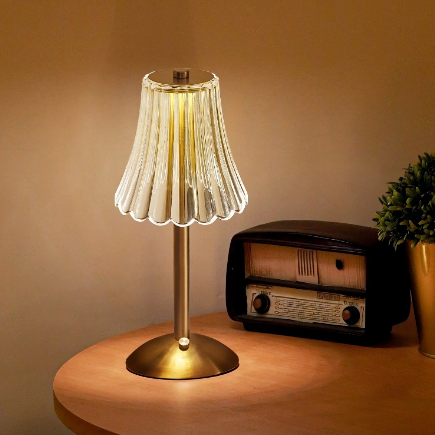 Iris Rechargeable LED Table Lamp – Elegant Gold Wireless Lamp with Built-in Dimmer