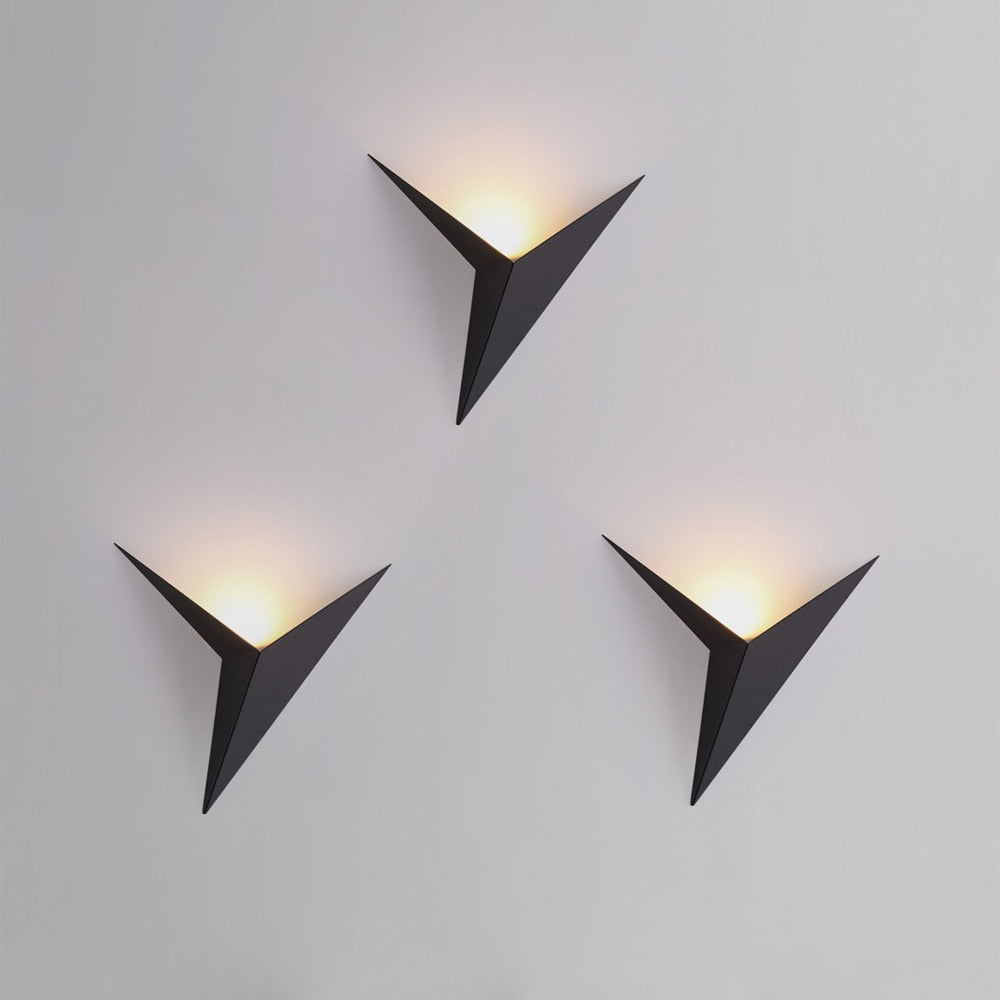 Royaleva Trigon Wall Light - Modern LED Triangular Wall Lamp, Black/White/Gold, Warm/Cool White