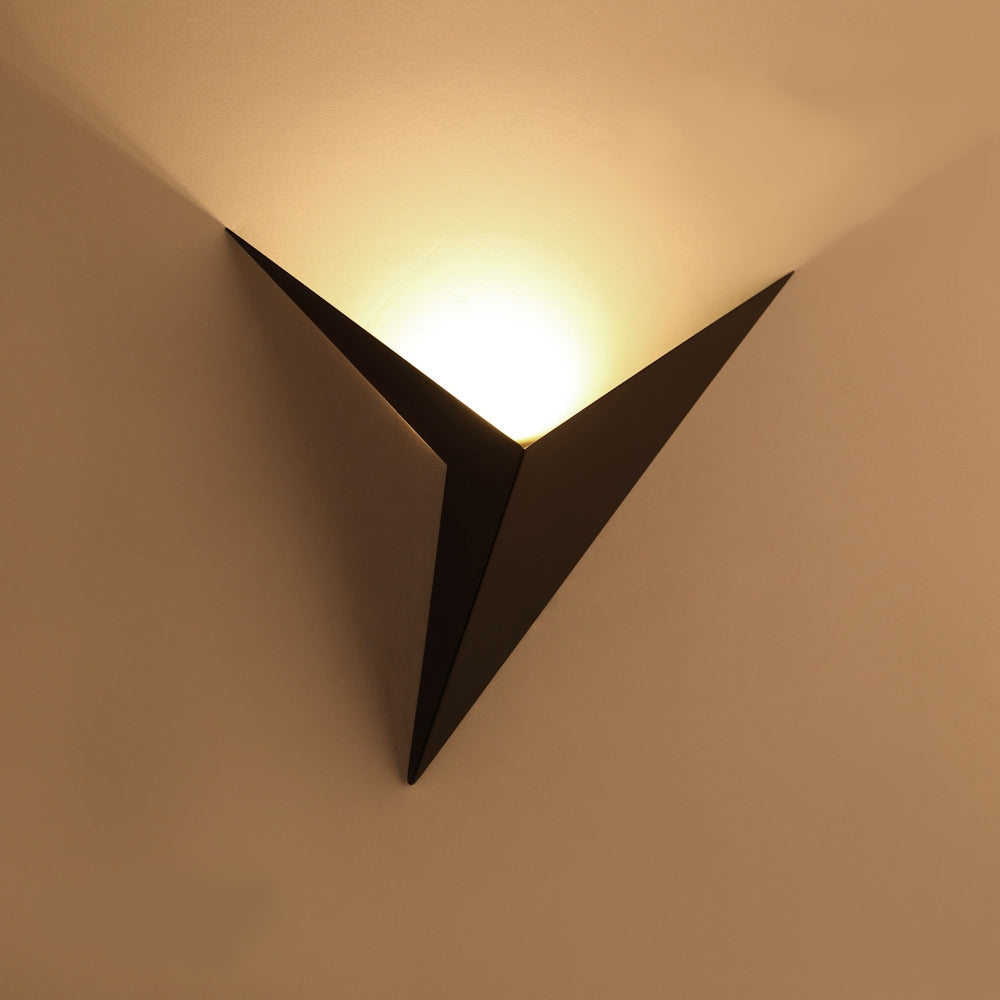 Royaleva Trigon Wall Light - Modern LED Triangular Wall Lamp, Black/White/Gold, Warm/Cool White