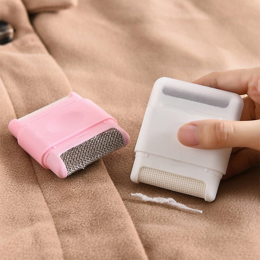 Royallure Portable Manual Fabric Shaver and Lint Remover for Clothing and Furniture