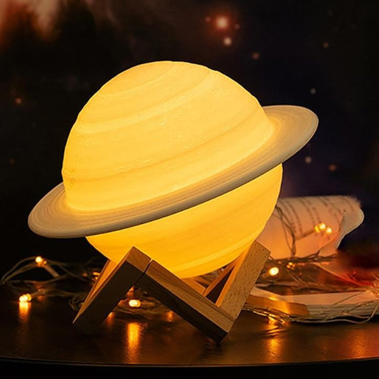 3D Saturn Lamp – USB Rechargeable LED Night Light with 16 Colors, Remote Control & Wooden Stand for Home & Bedroom Decor