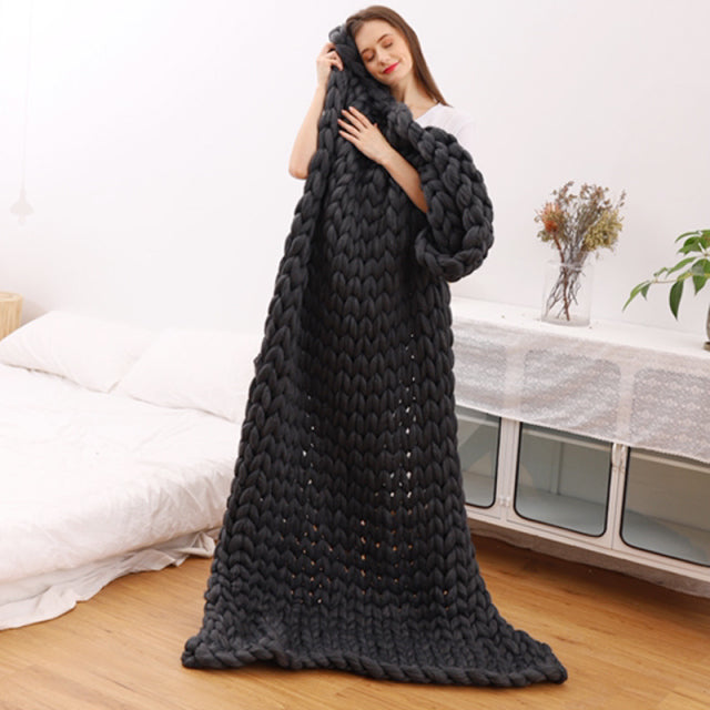 Royaleva Chunky Knit Blanket - Handwoven Cozy Comfort - Black / Small(80x80cm)