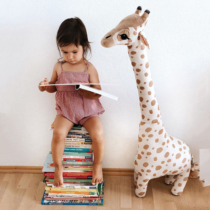 Soft Nordic-Style Giraffe Plush – Sturdy, Self-Standing Stuffed Animal for Nurseries & Playrooms.