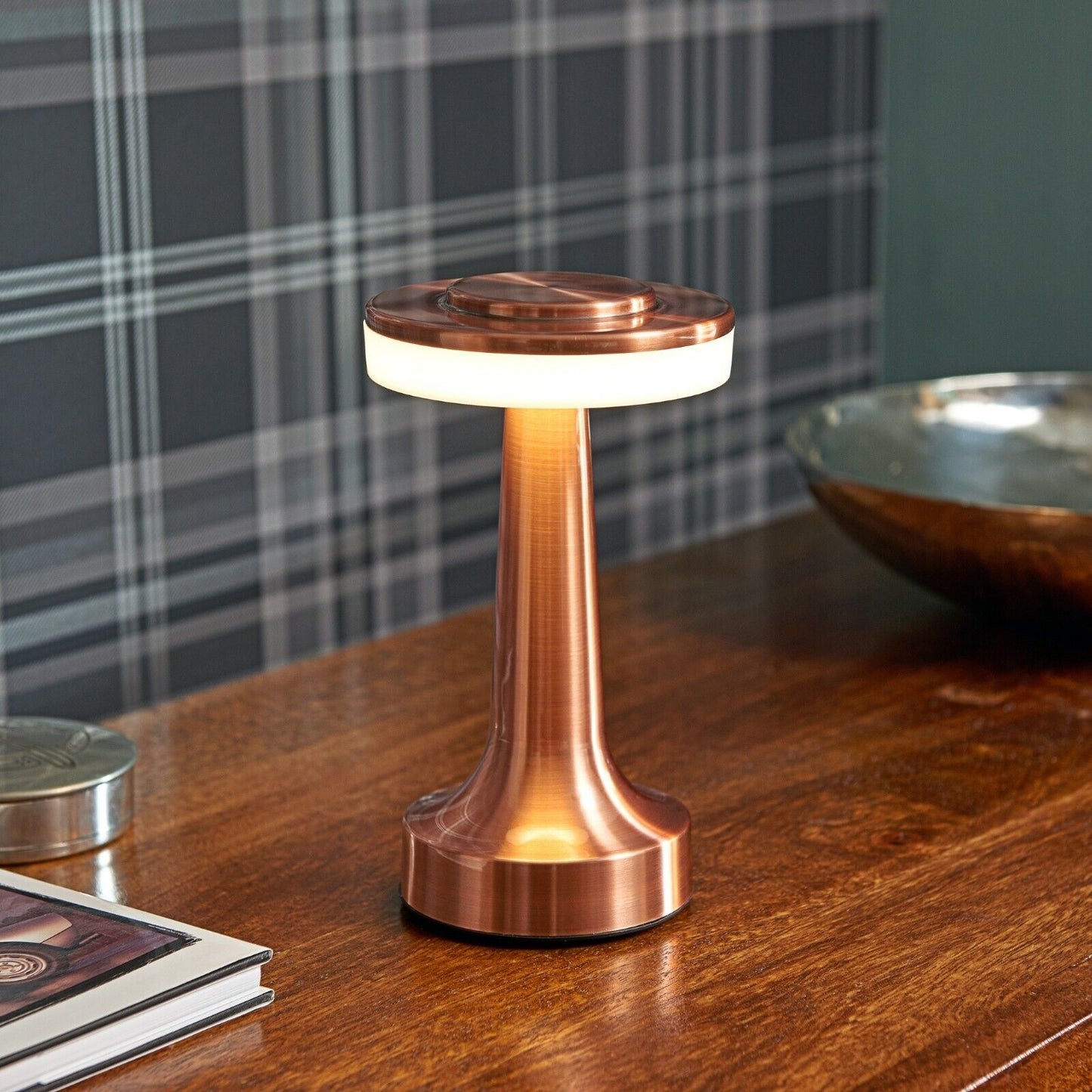 Royaleva Retro Bar Table Lamp - Classic Metallic Accent Light