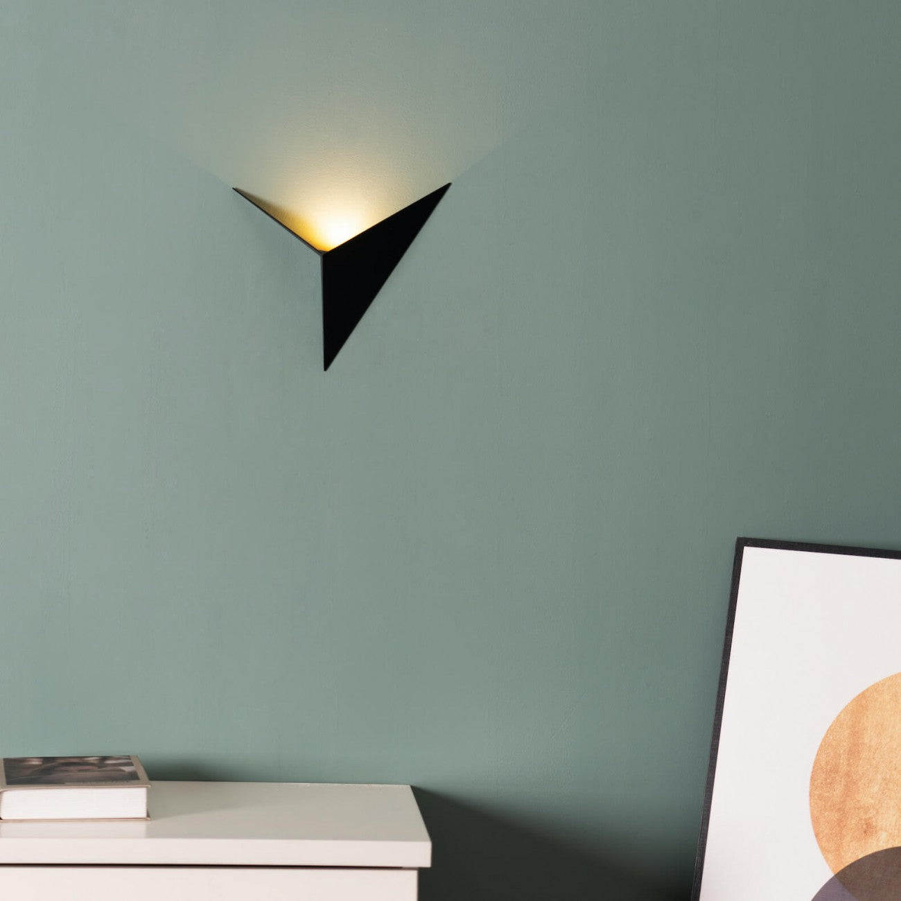 Royaleva Trigon Wall Light - Modern LED Triangular Wall Lamp, Black/White/Gold, Warm/Cool White